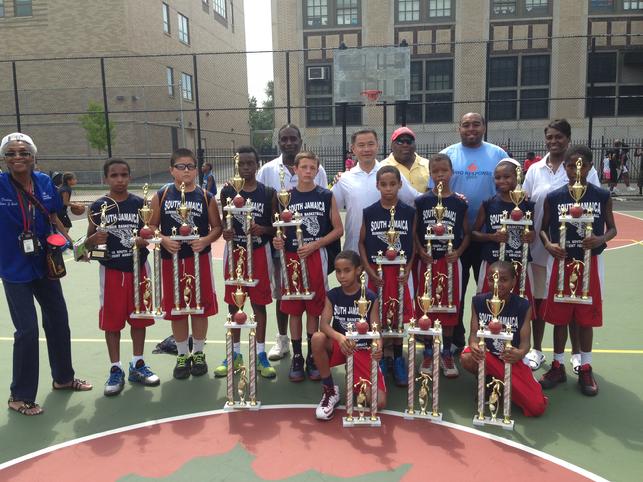 Mayoral Candidate John Liu with the ShootingStars & Coach Dock